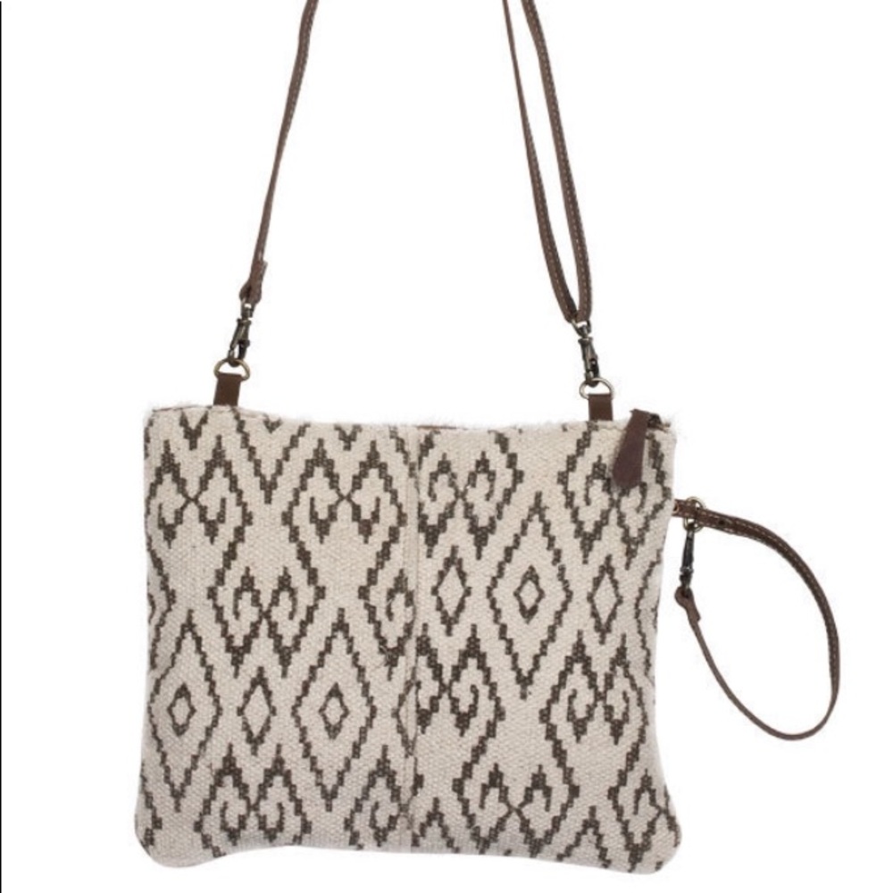 PARE RUG POUCH - Picture 3 of 3